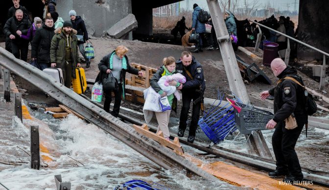 Local residents flee from Irpin in Kyiv region